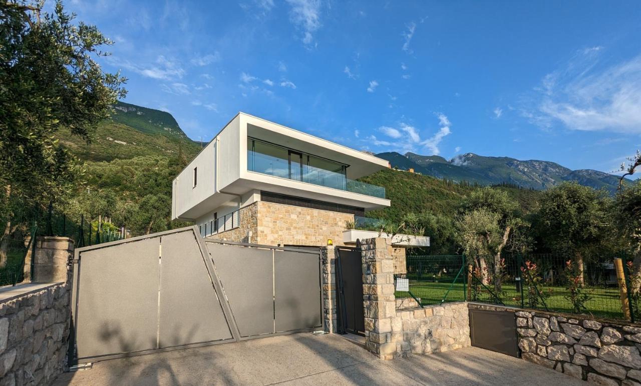 Olivo Luxury Apartments Malcesine Exterior photo