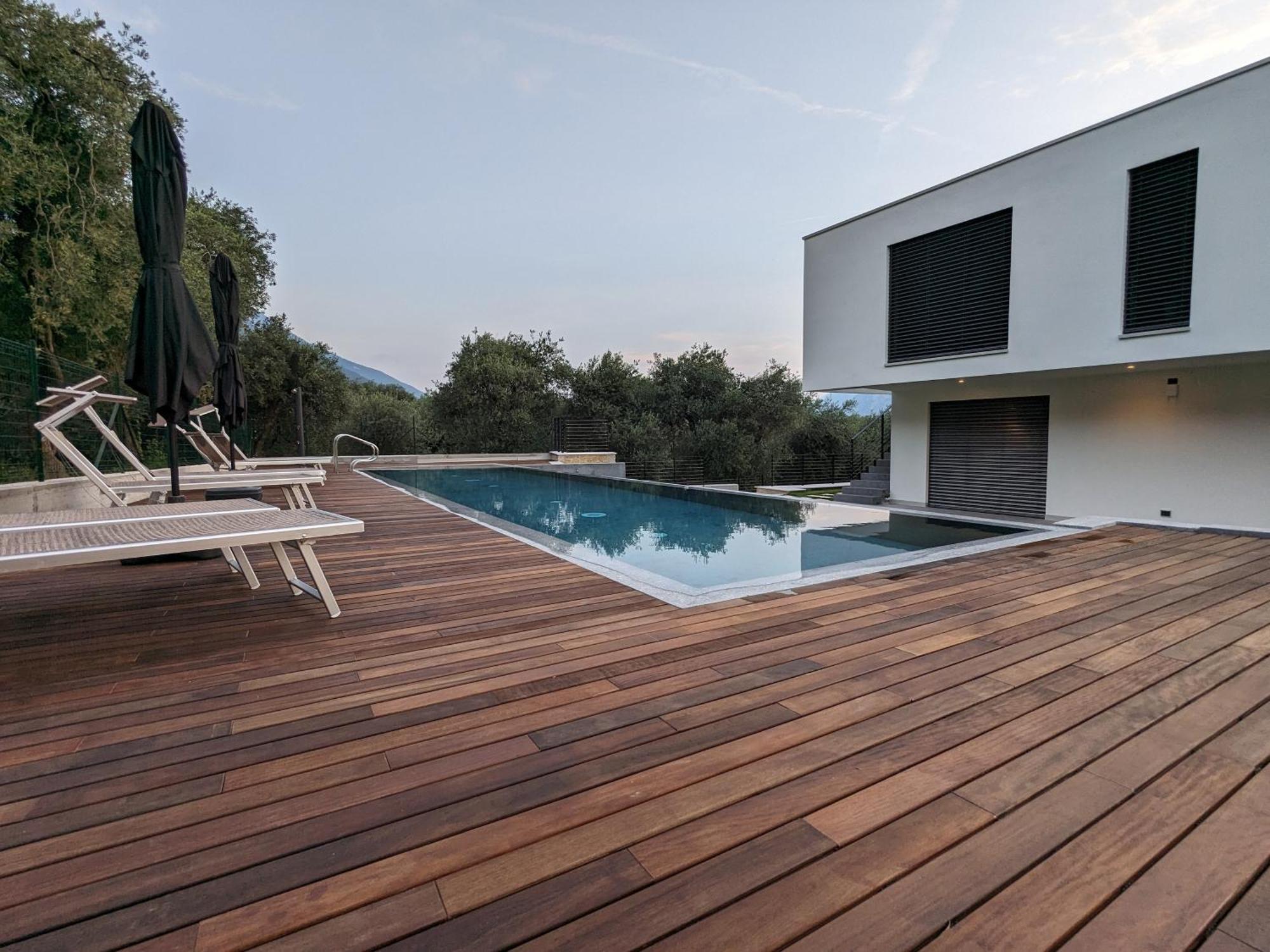 Olivo Luxury Apartments Malcesine Exterior photo